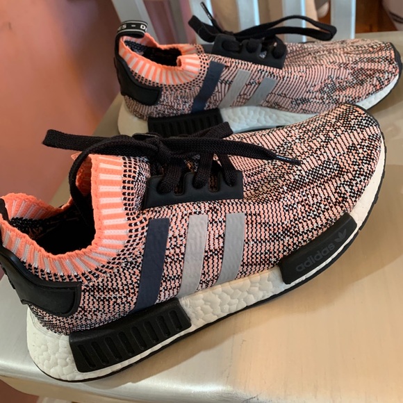 NMD R1 Pink - Picture 2 of 5